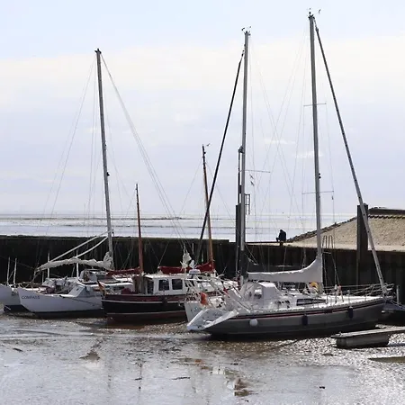 Holiday home De Boer Comfortable Jever